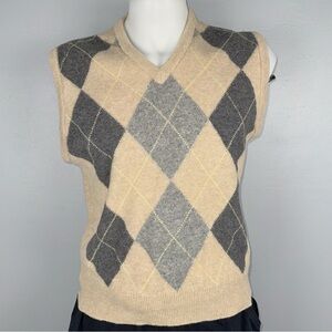 Vintage L.L. Bean Sweater Vest Large Tan Lambswool Argyle Scotland V-Neck